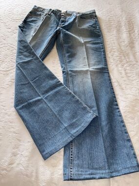 Guess Women's Blue Flared Jeans - Classic “tailored” See Measurements BNWT 34